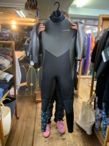 ウェットスーツ セイバークロス キラー限定　バックジップ セミドライ