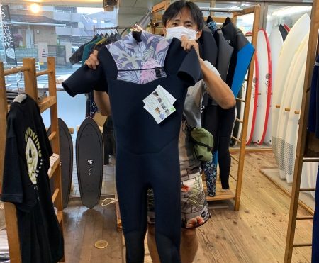 ウェットスーツ　レボリューション キラー限定　フロントジップ シーガル