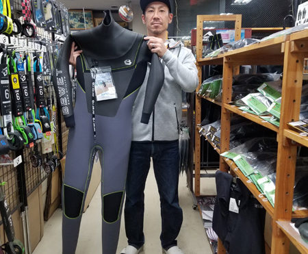 ウェットスーツ　セミドライ　ビーウェット　フリーショルダー