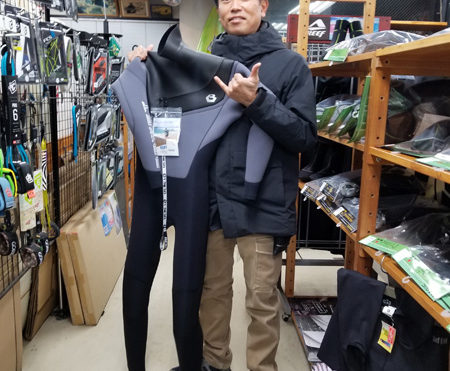 ウェットスーツ　セミドライ　ビーウェット　フリーショルダー