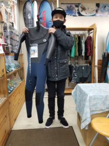 ウェットスーツ　セミドライ　ビーウェット　フリーショルダー