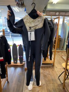 ウェットスーツ　BEWET フリーショルダー　セミドライ