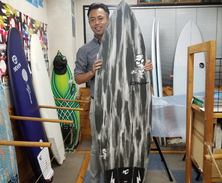 サーフボード　ピースサーフボード　奥村シェイプ