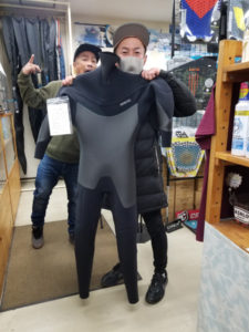 ウェットスーツ　セミドライ　ビーウェット　スーパーウォーム