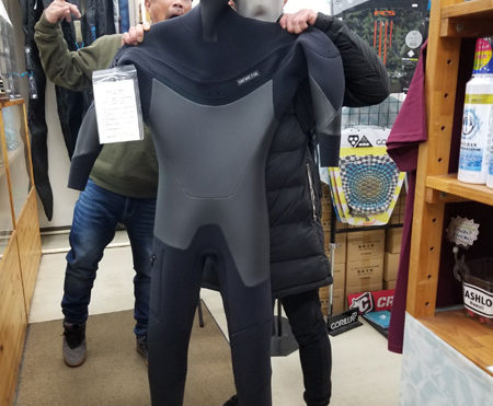 ウェットスーツ　セミドライ　ビーウェット　スーパーウォーム