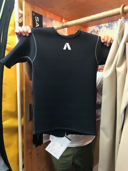 ウェットスーツ　エアータイト　ハーフタッパ