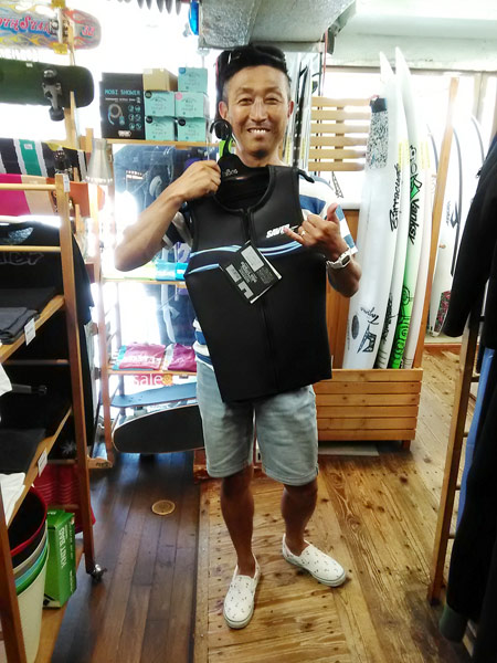 ウエットスーツ　SAVER CROSS ベスト