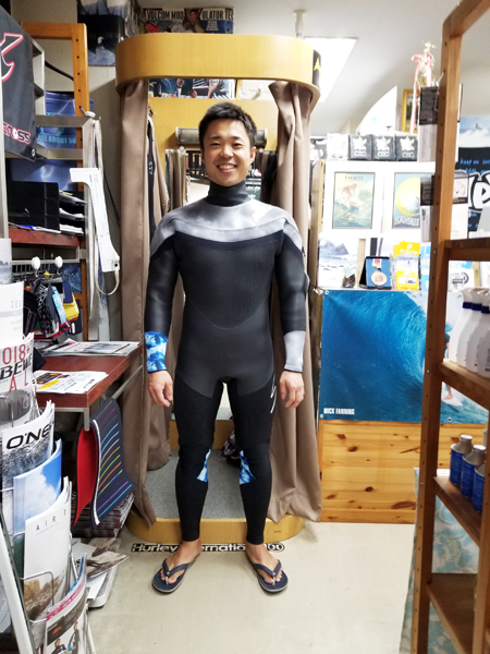 セミドライ　ウェットスーツ　セイバークロス　シェル