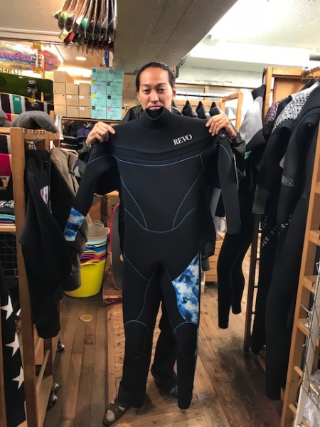 ウェットスーツ　レヴォ　シェル　ジャーフル