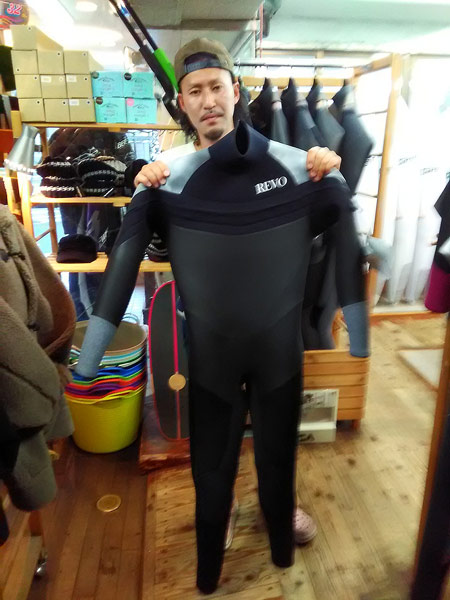 ウエットスーツ　セミドライ　REVOLUTION