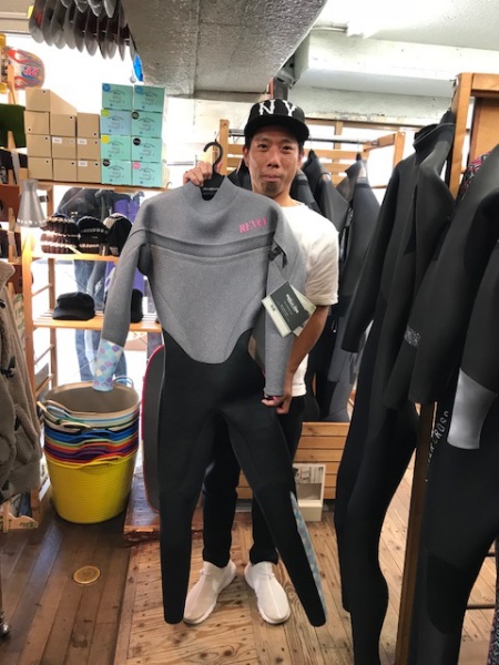 ウェットスーツ　レヴォ　シェル　ジャーフル