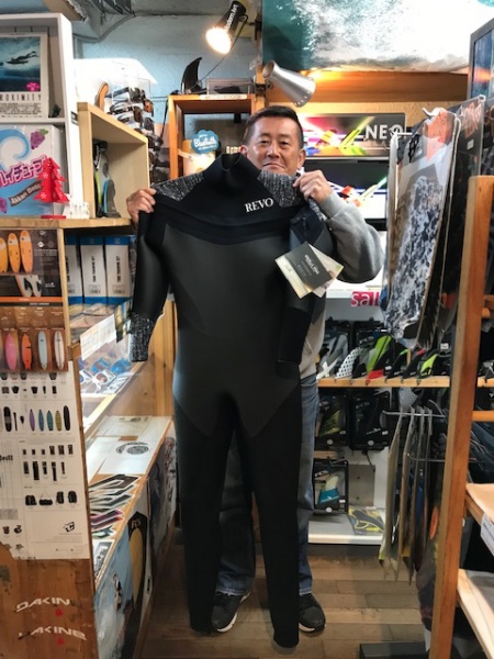 ウェットスーツ　レボ　シェル　ギガヒートプラス