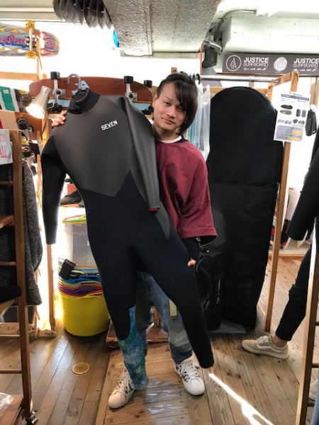 ウェットスーツ　セヴン　キラー限定　セミドライ　バックジップ