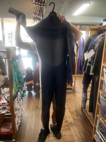 ウェットスーツ　セイバークロス ライトシェル　メガドライ