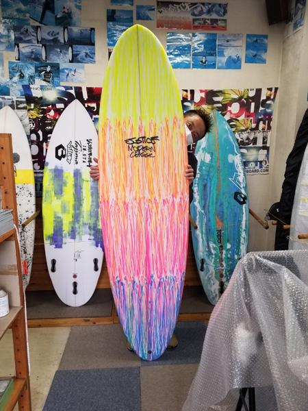 サーフボード　ジャスティス　ミッドレングス　エアーブラシ
